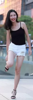 高挑熱褲大長腿
