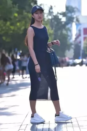 時尚長裙身姿凹凸有緻氣質美麗美女