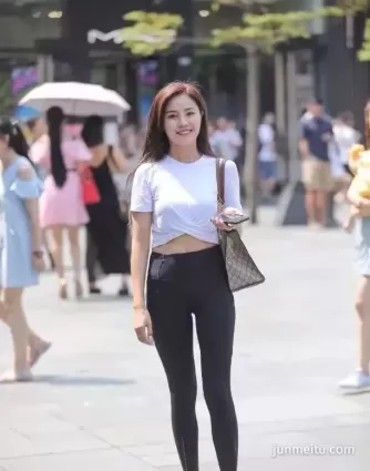 氣質優雅甜美性感動人緊身褲大長腿翹臀姐姐