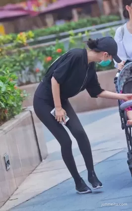 高挑緊身褲苗條大長腿