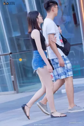 辣媽美腿……