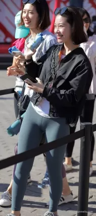 緊身瑜伽褲健身美女