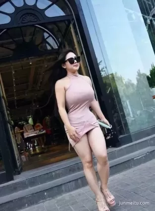 傳說中的螞蟻腰大器氣質美女
