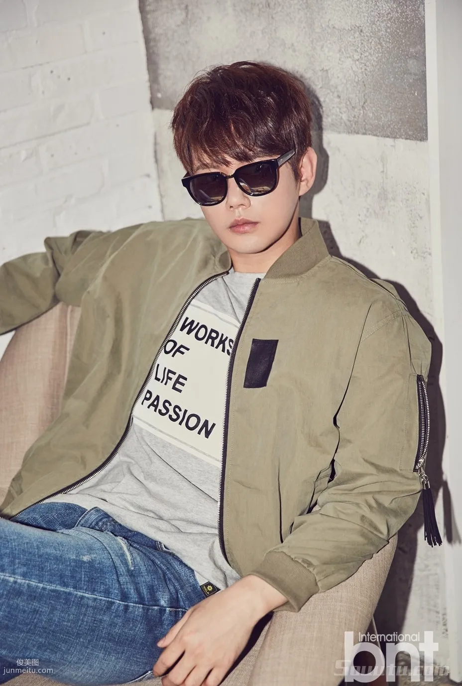 Handsome Male Model Quan Xuanbin Casual Wear Photo Set Pictures photo 10