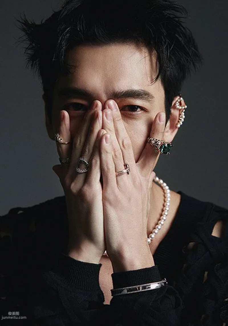 Korean Handsome Male Star Jung Kyung-ho Fashionable Stylish Individual Trend Photos photo 4
