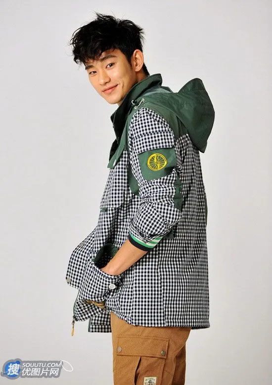 Kim Soo-hyun Outdoor Mountain Climbing Beautiful Outdoor Shoot Photo Set Pictures photo 7