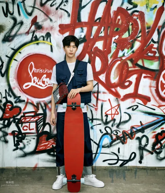 Fan Chengcheng Transforms into a Skateboard Boy in Front of a Street Graffiti Wall Handsome Street Snap Photos photo 6