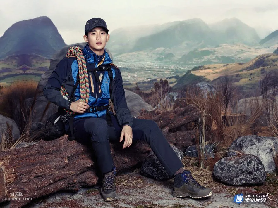 Kim Soo-hyun Outdoor Mountain Climbing Beautiful Outdoor Shoot Photo Set Pictures photo 3