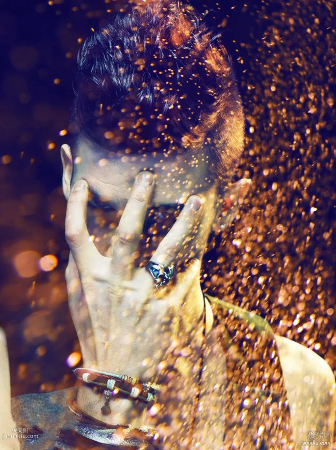 Extremely Cool and Dazzling, Super Cool European and American Handsome Stylish Man Photography Beautiful Pictures photo 4