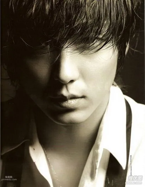 Korean Star Lee Joon-gi (Lee Jun-ki) Cool and Handsome Photo Set Picture Collection photo 1