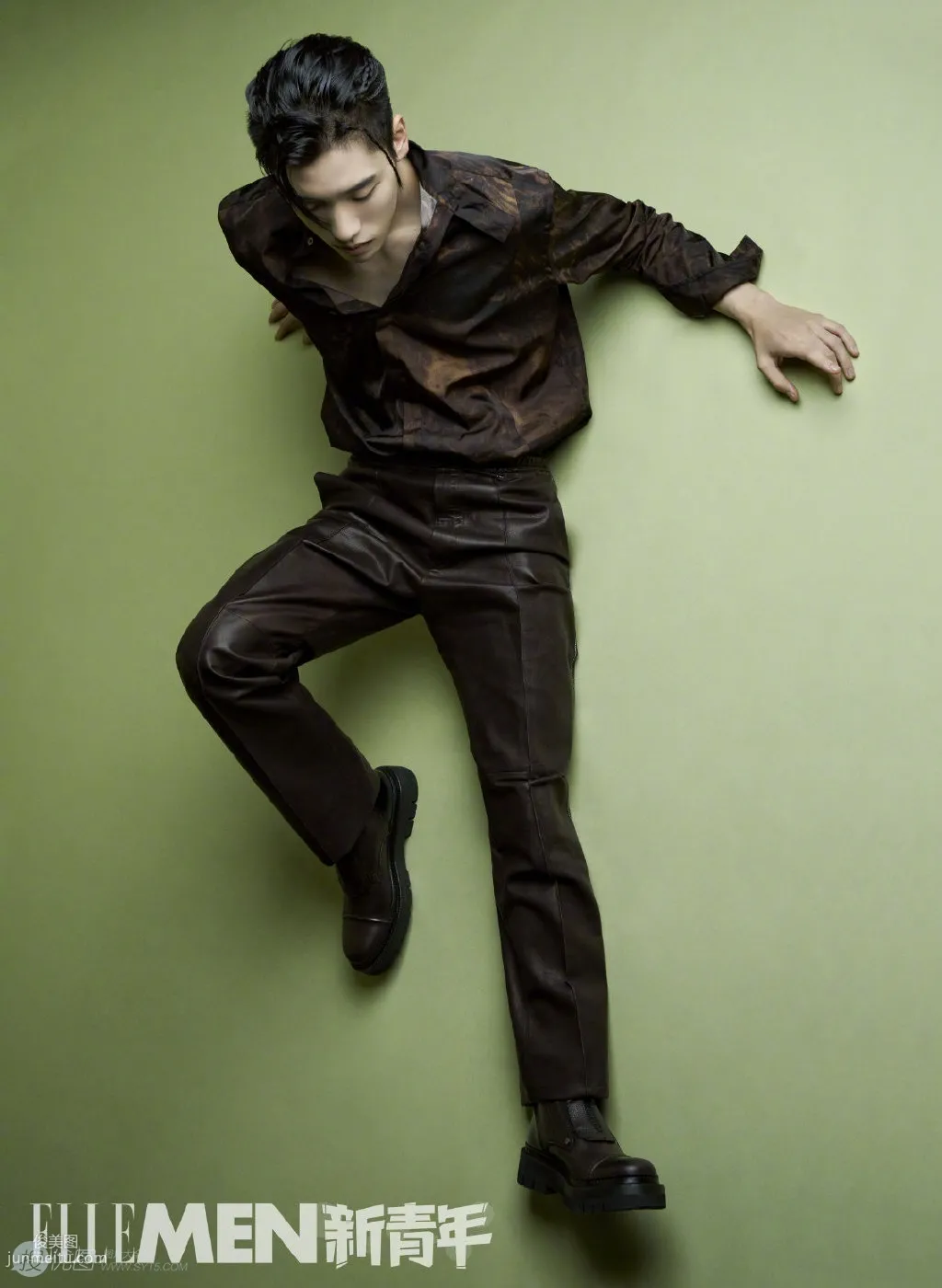 Handsome Big Boy Wang Ziyi New Youth Fashion Magazine Photo Set Gallery photo 8