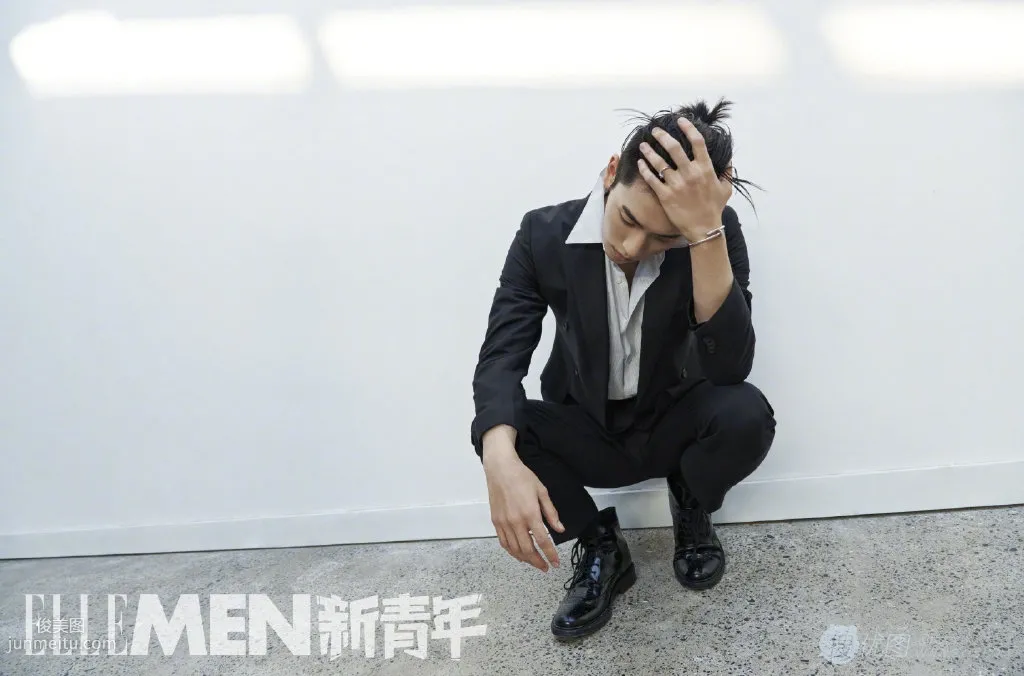 Handsome Big Boy Wang Ziyi New Youth Fashion Magazine Photo Set Gallery photo 7