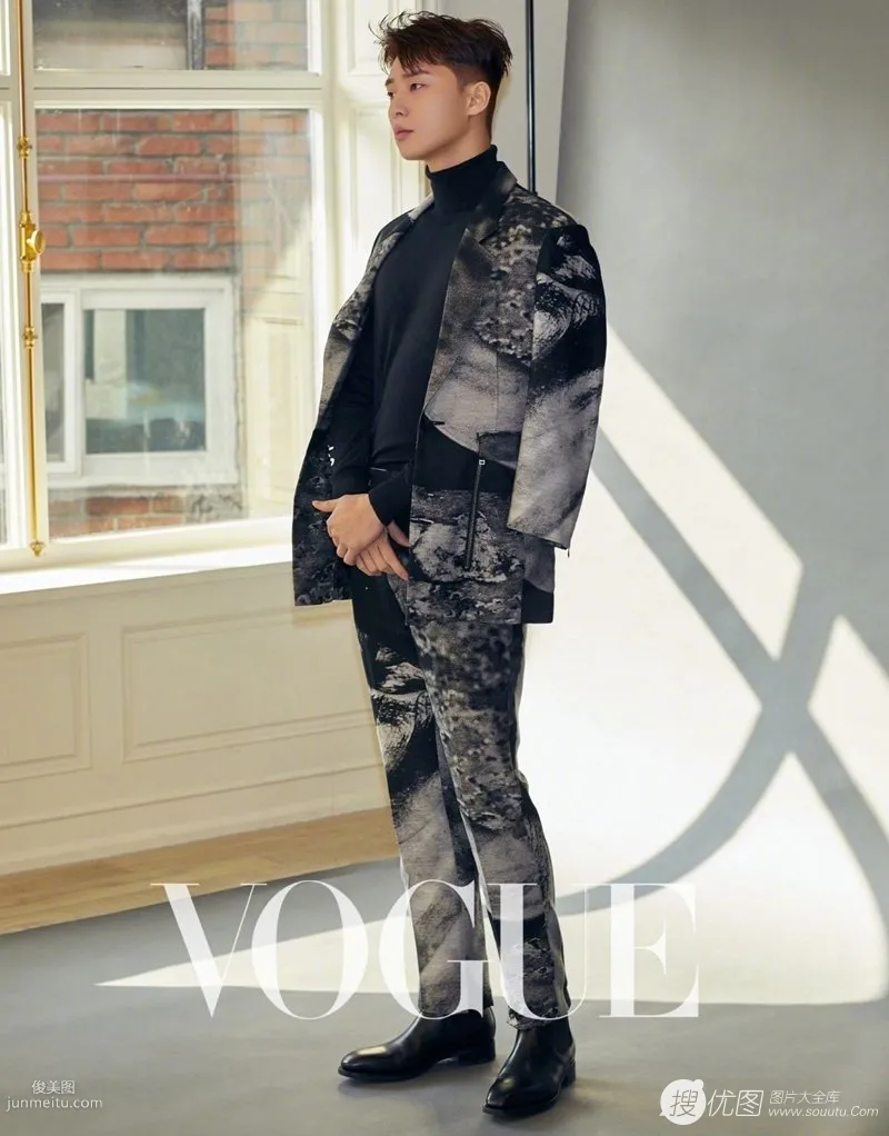 朴叙俊《VOGUE》杂志蜕变主题帅气有型写真图片套图1