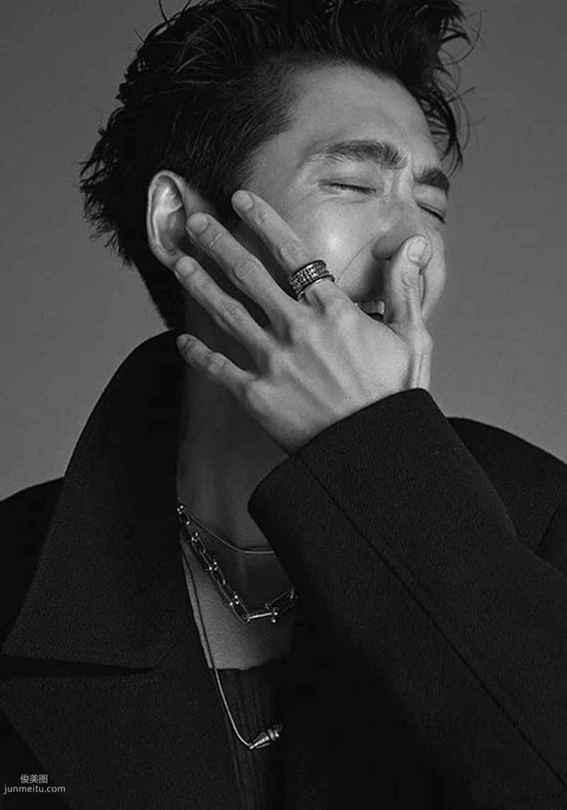 Korean Handsome Male Star Jung Kyung-ho Fashionable Stylish Individual Trend Photos photo 1