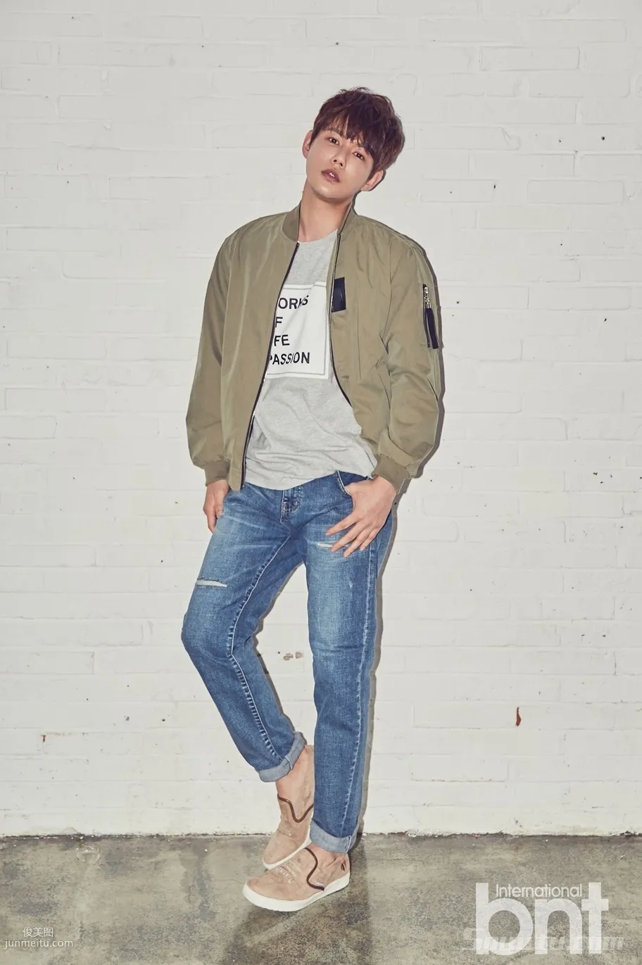 Handsome Male Model Quan Xuanbin Casual Wear Photo Set Pictures photo 7