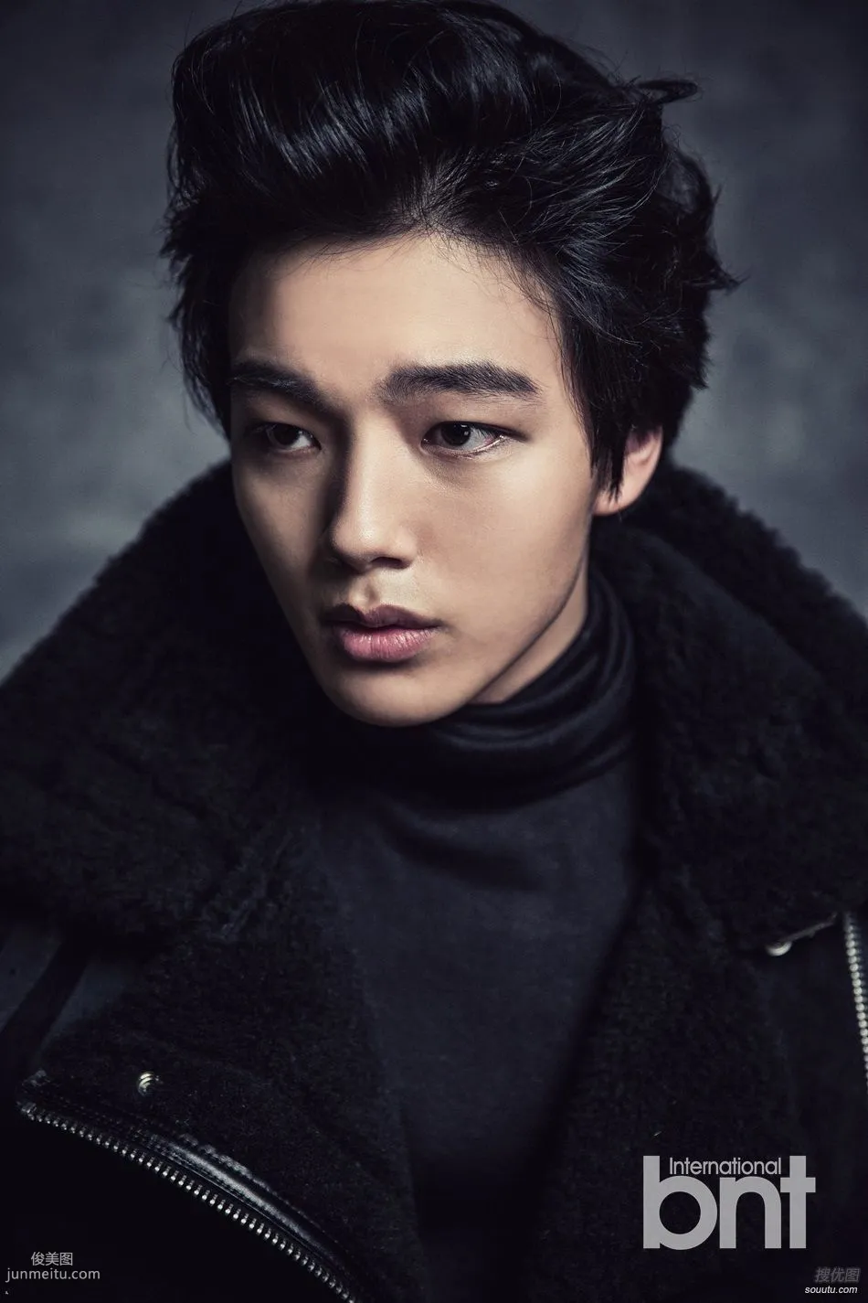 Lv Zhenjiu Black Coat High-Definition Fashion Handsome Photo Set photo 10