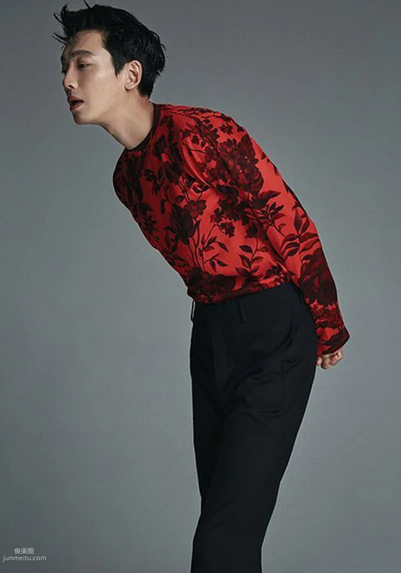 Korean Handsome Male Star Jung Kyung-ho Fashionable Stylish Individual Trend Photos photo 3