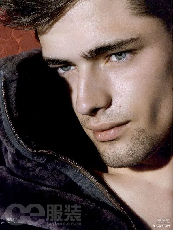 SeanOpry: Sean Opry photo 2