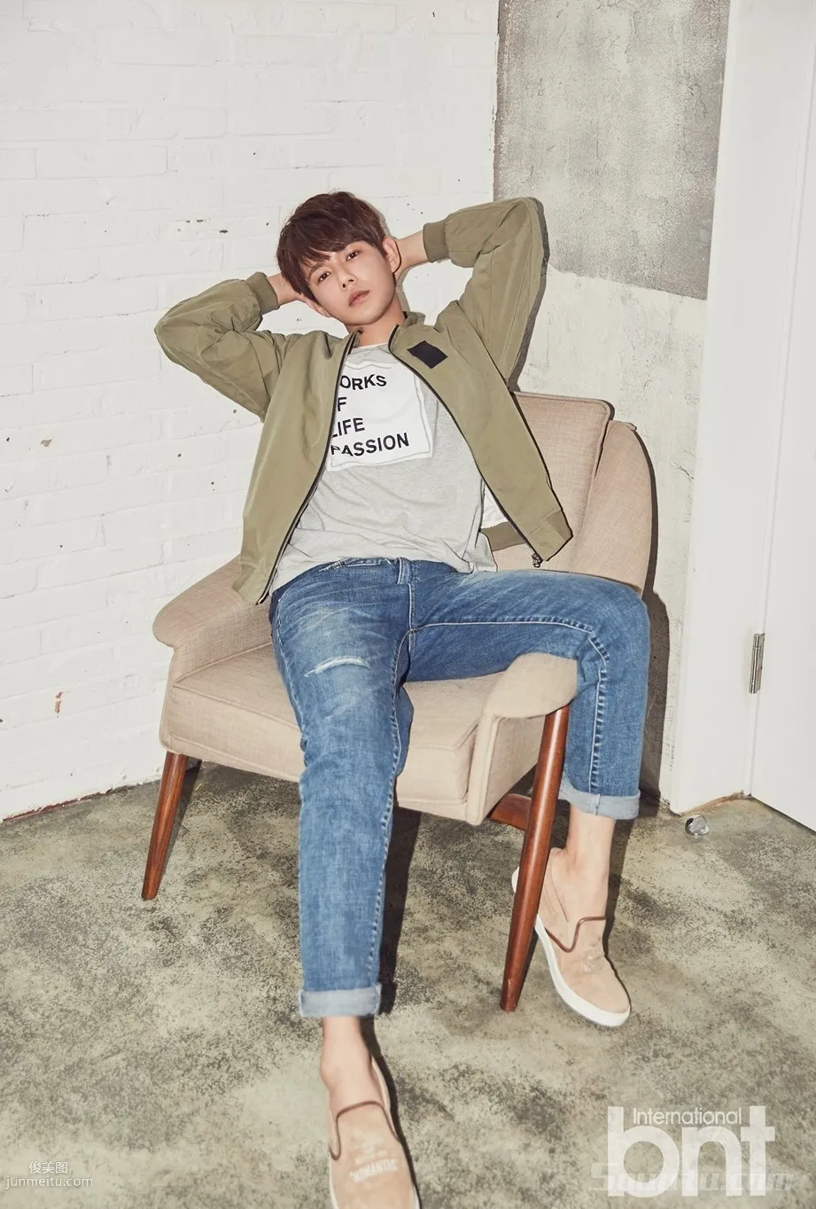 Handsome Male Model Quan Xuanbin Casual Wear Photo Set Pictures photo 9
