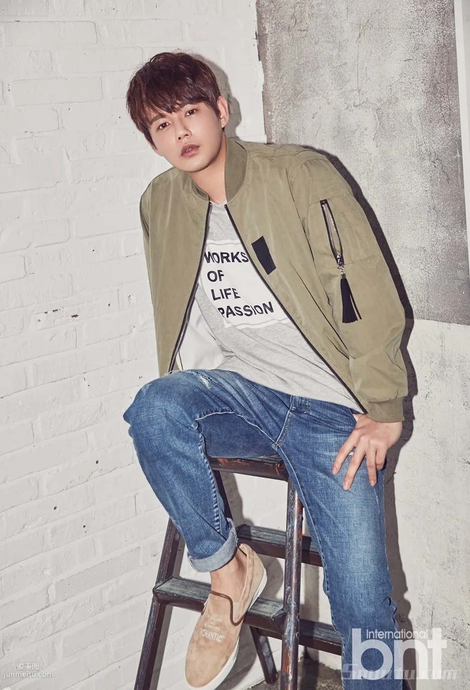 Handsome Male Model Quan Xuanbin Casual Wear Photo Set Pictures photo 8