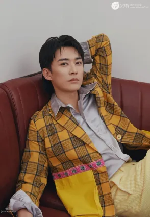 帥哥明星劉學義複古秋冬裝時尚寫真大片