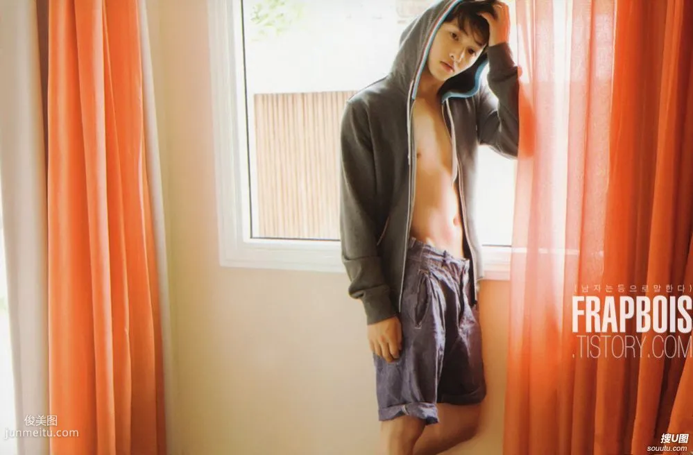 Korean Pretty Boy Song Joong-ki Photos Magazine HD photo 6