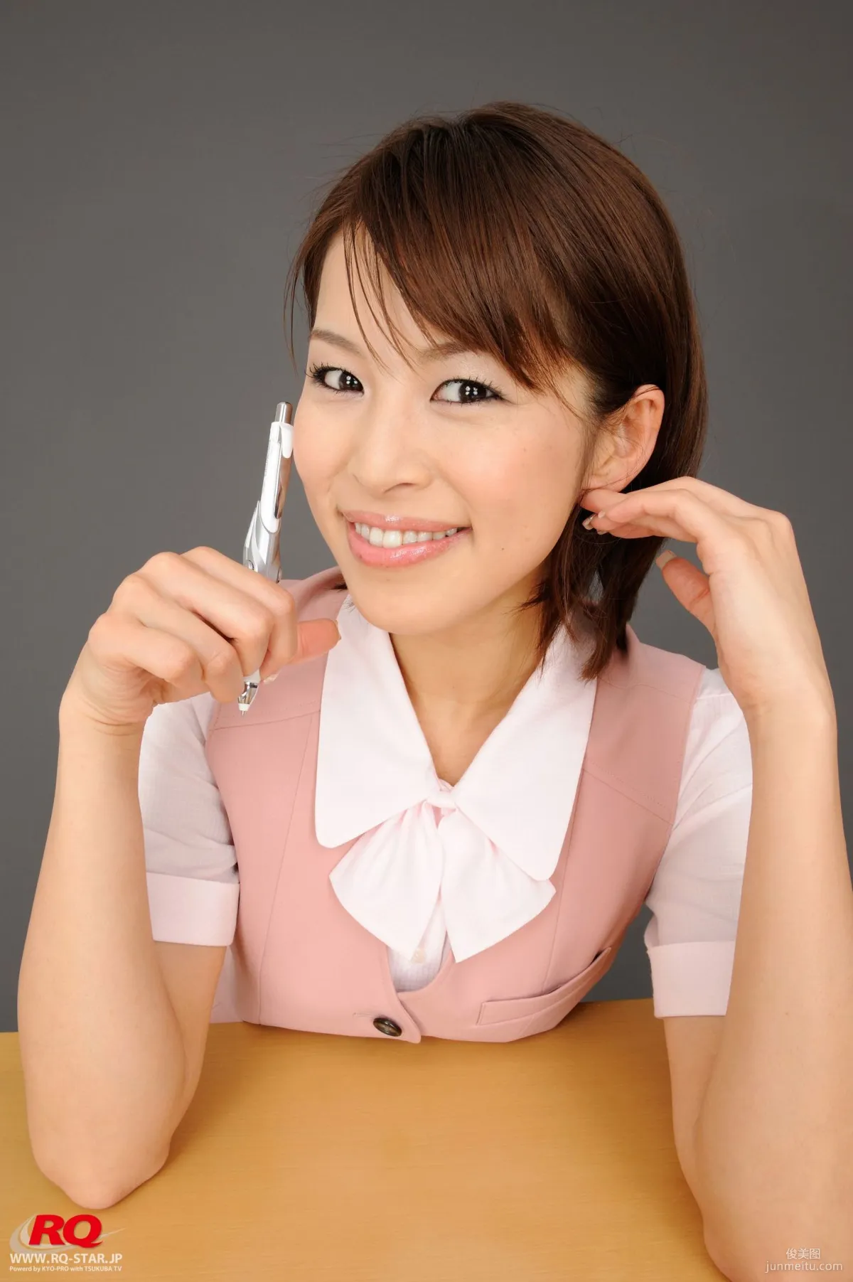 [RQ-STAR] NO.00020 Umi Kurihara 栗原海 Office Lady 寫真集 145