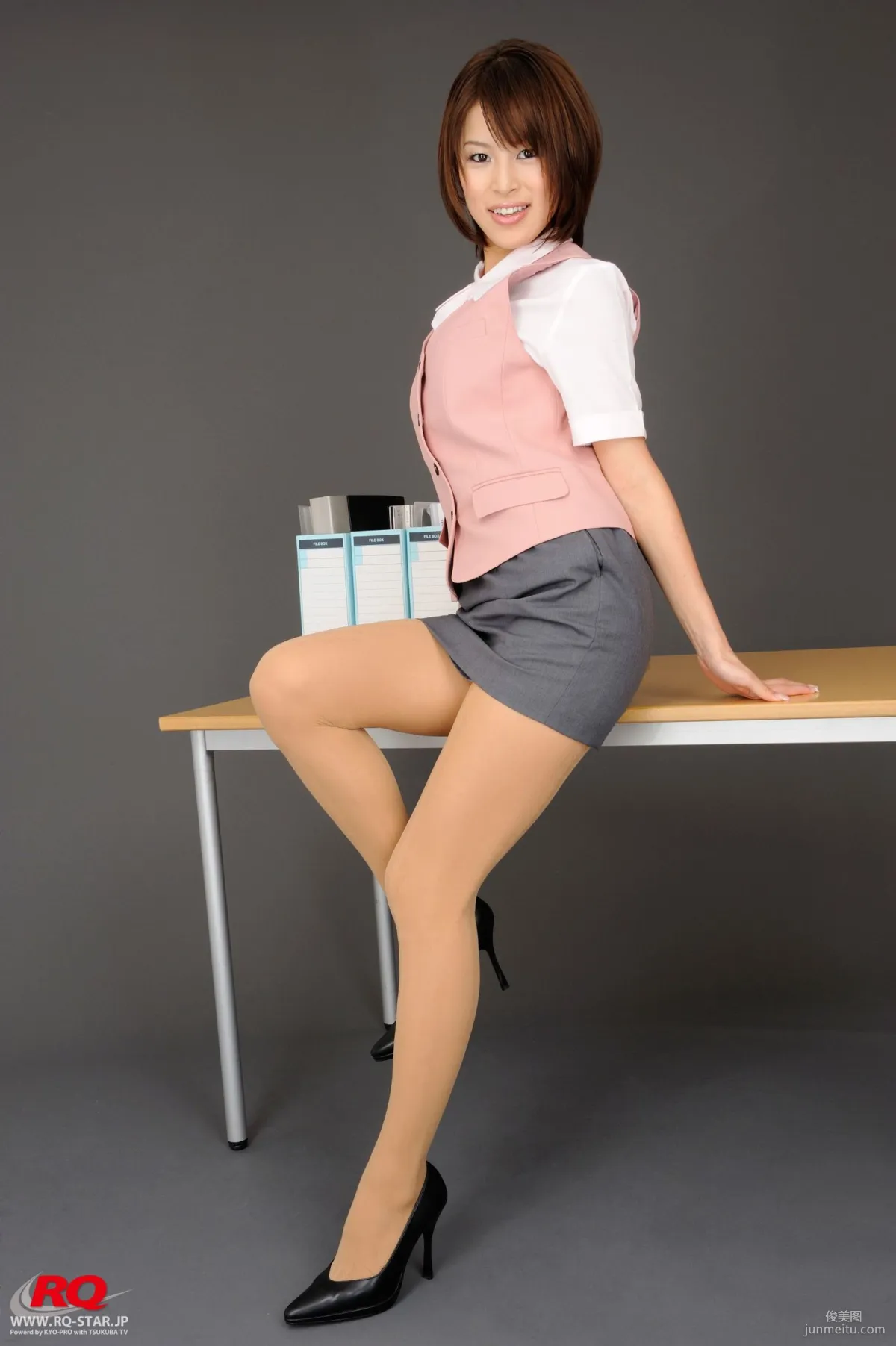 [RQ-STAR] NO.00020 Umi Kurihara 栗原海 Office Lady 寫真集 116