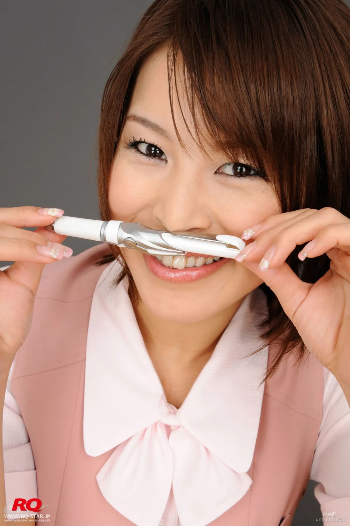 [RQ-STAR] NO.00020 Umi Kurihara 栗原海 Office Lady 寫真集 144