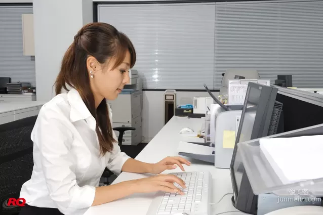 [RQ-STAR] NO.00062 Tomoe Nakagawa 中川知映 Office Lady 寫真集