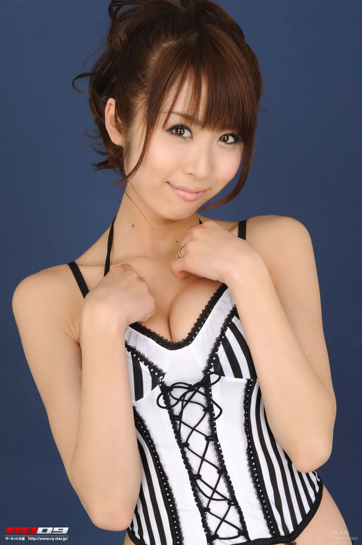 [RQ-STAR] NO.00134 我妻早央 Swim Suits – Black x White 寫真集 10