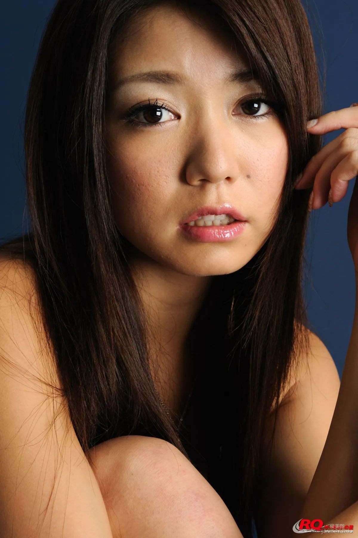 [RQ-STAR] NO.00111 稲垣慶子 Swim Suits – Black 黑色泳裝寫真集 91