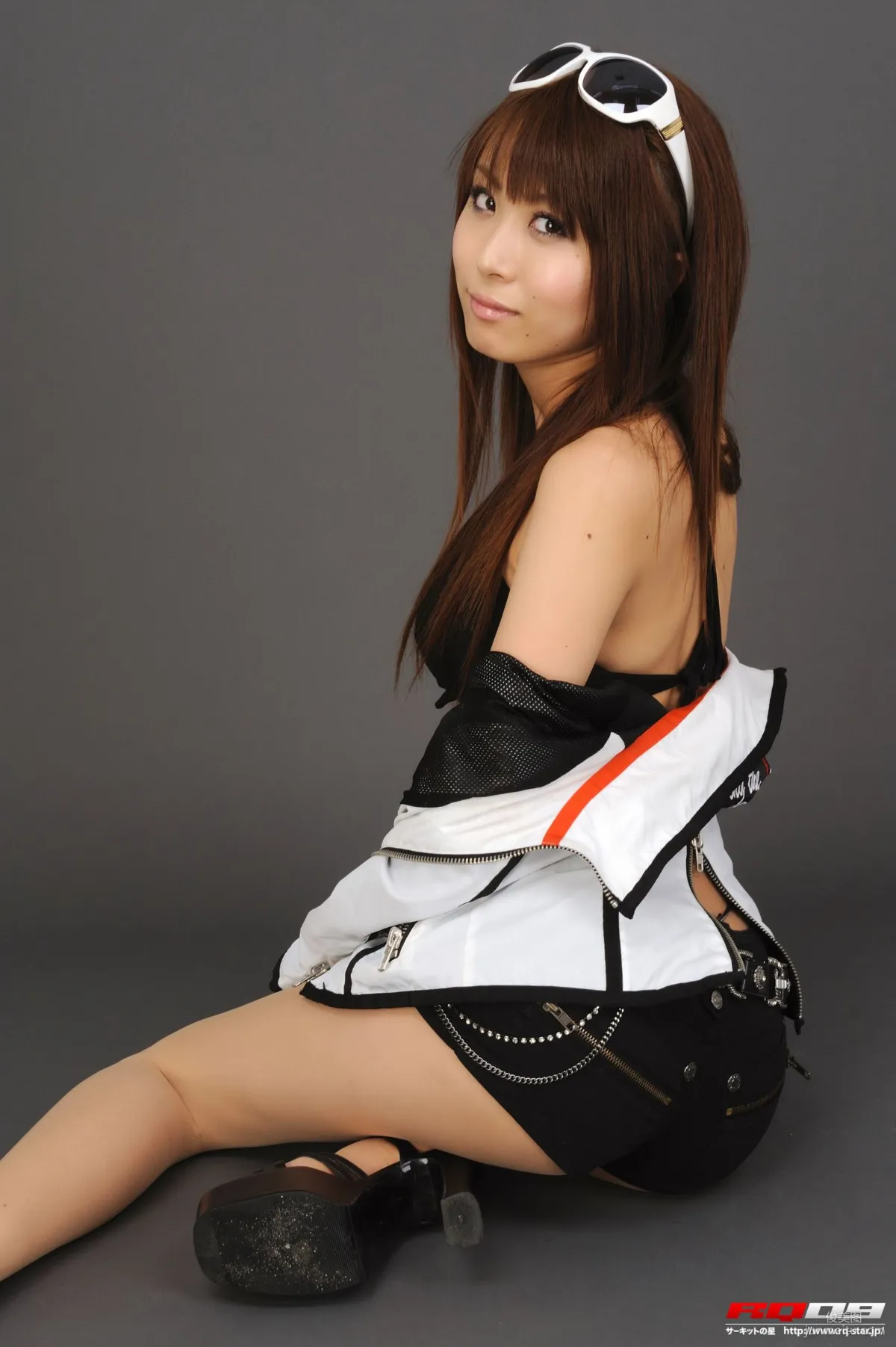 [RQ-STAR] NO.00143 我妻早央/我妻さおり Race Queen – Faust Racing 寫真集 71