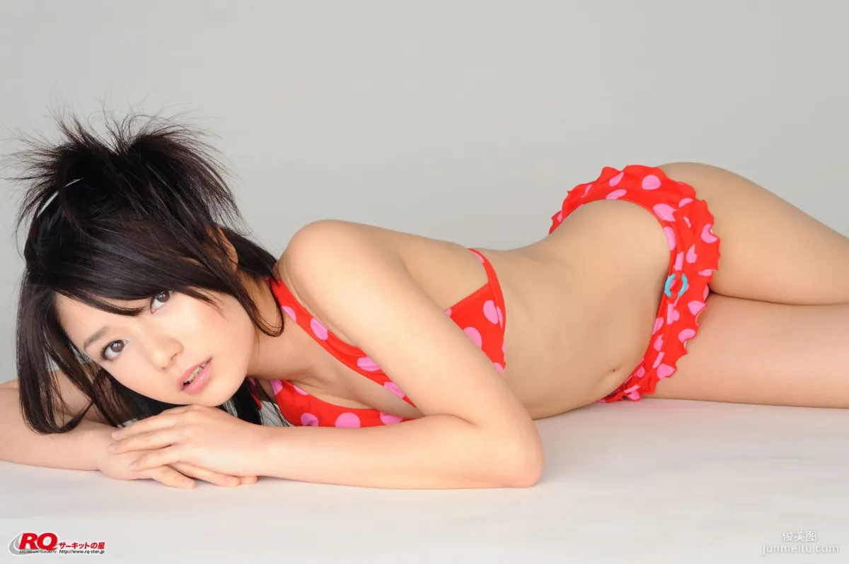 [RQ-STAR] NO.00105 古崎瞳 Swim Suits – Red 泳裝寫真集 96