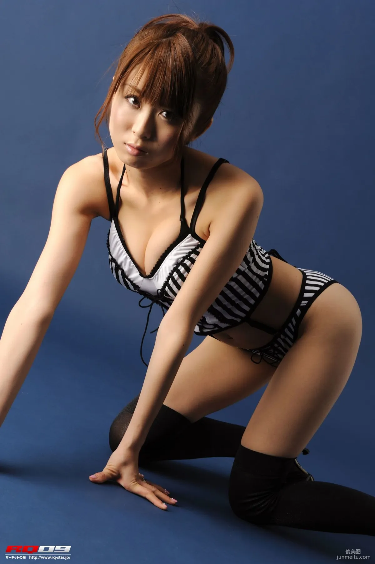 [RQ-STAR] NO.00134 我妻早央 Swim Suits – Black x White 寫真集 131