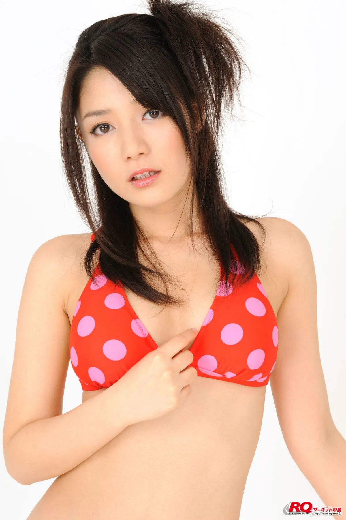 [RQ-STAR] NO.00105 古崎瞳 Swim Suits – Red 泳裝寫真集 17