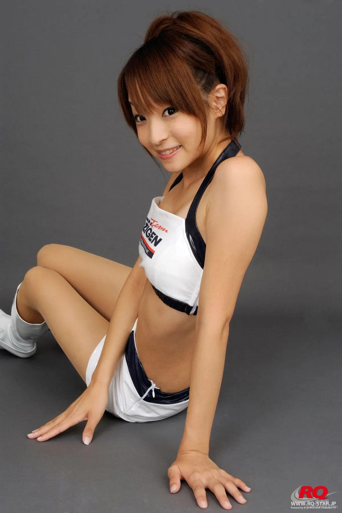 [RQ-STAR] NO.00080 Mio Aoki 青木未央 Race Queen – 2008 5Zigen 寫真集 83