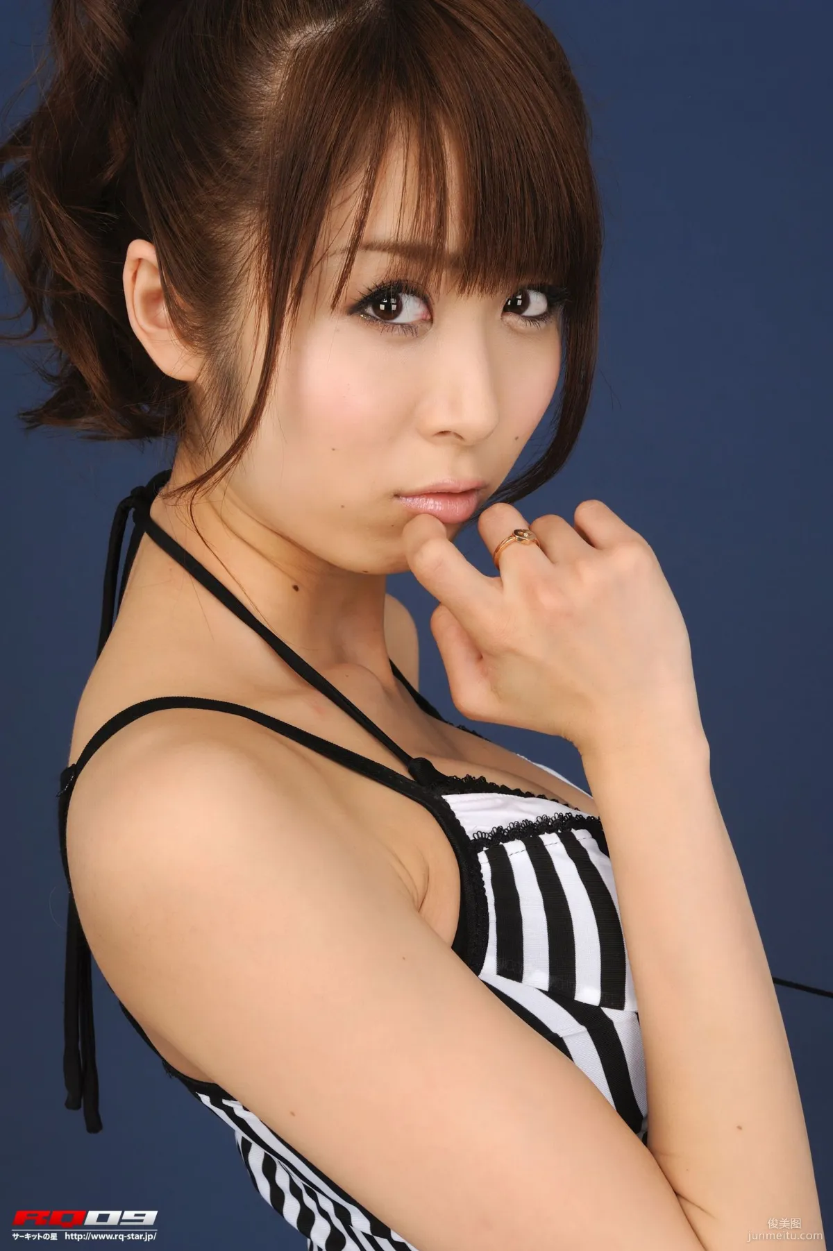 [RQ-STAR] NO.00134 我妻早央 Swim Suits – Black x White 寫真集 29