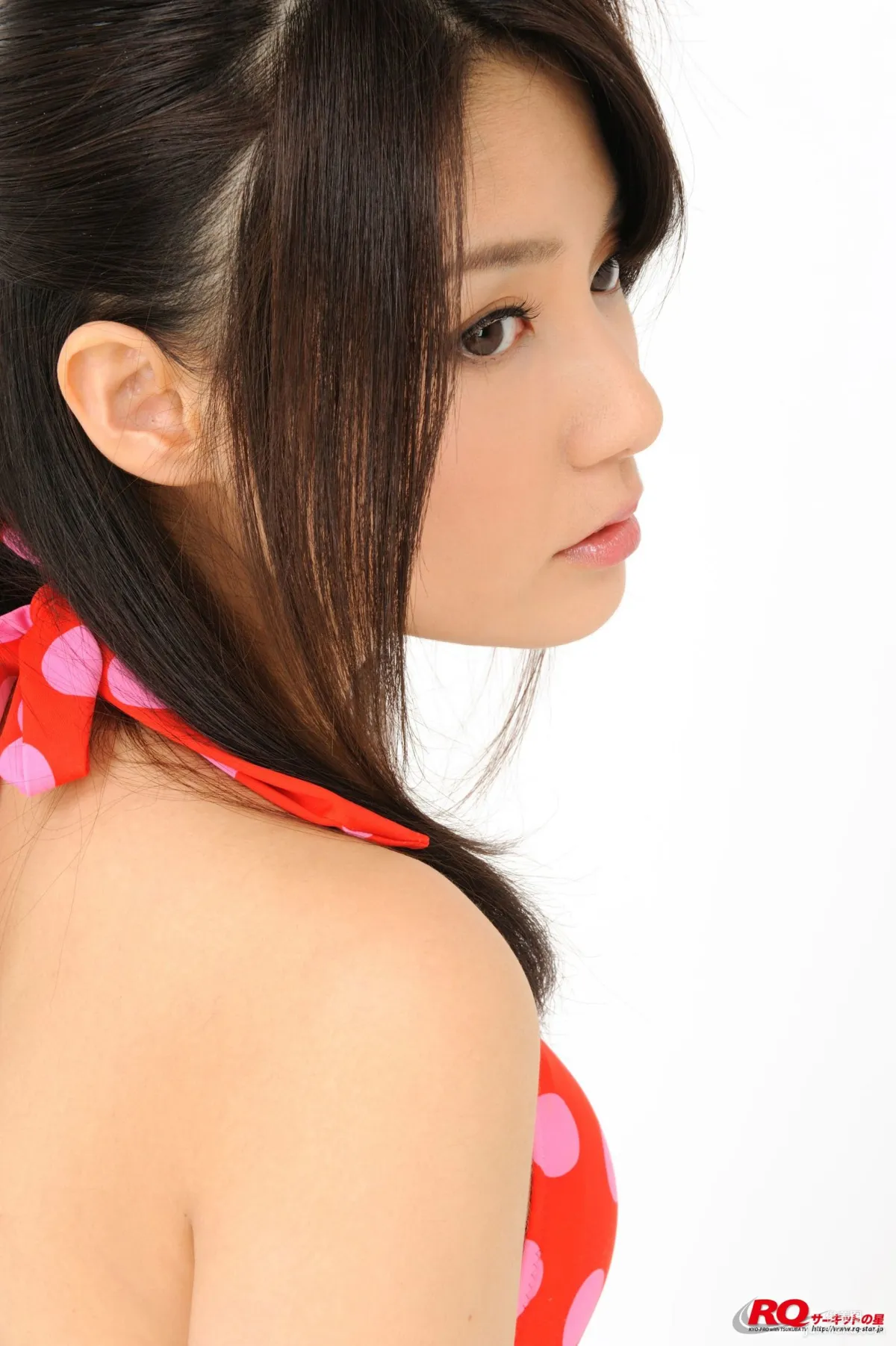[RQ-STAR] NO.00105 古崎瞳 Swim Suits – Red 泳裝寫真集 56