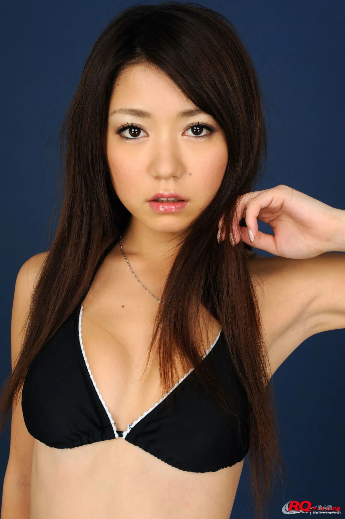 [RQ-STAR] NO.00111 稲垣慶子 Swim Suits – Black 黑色泳裝寫真集 13