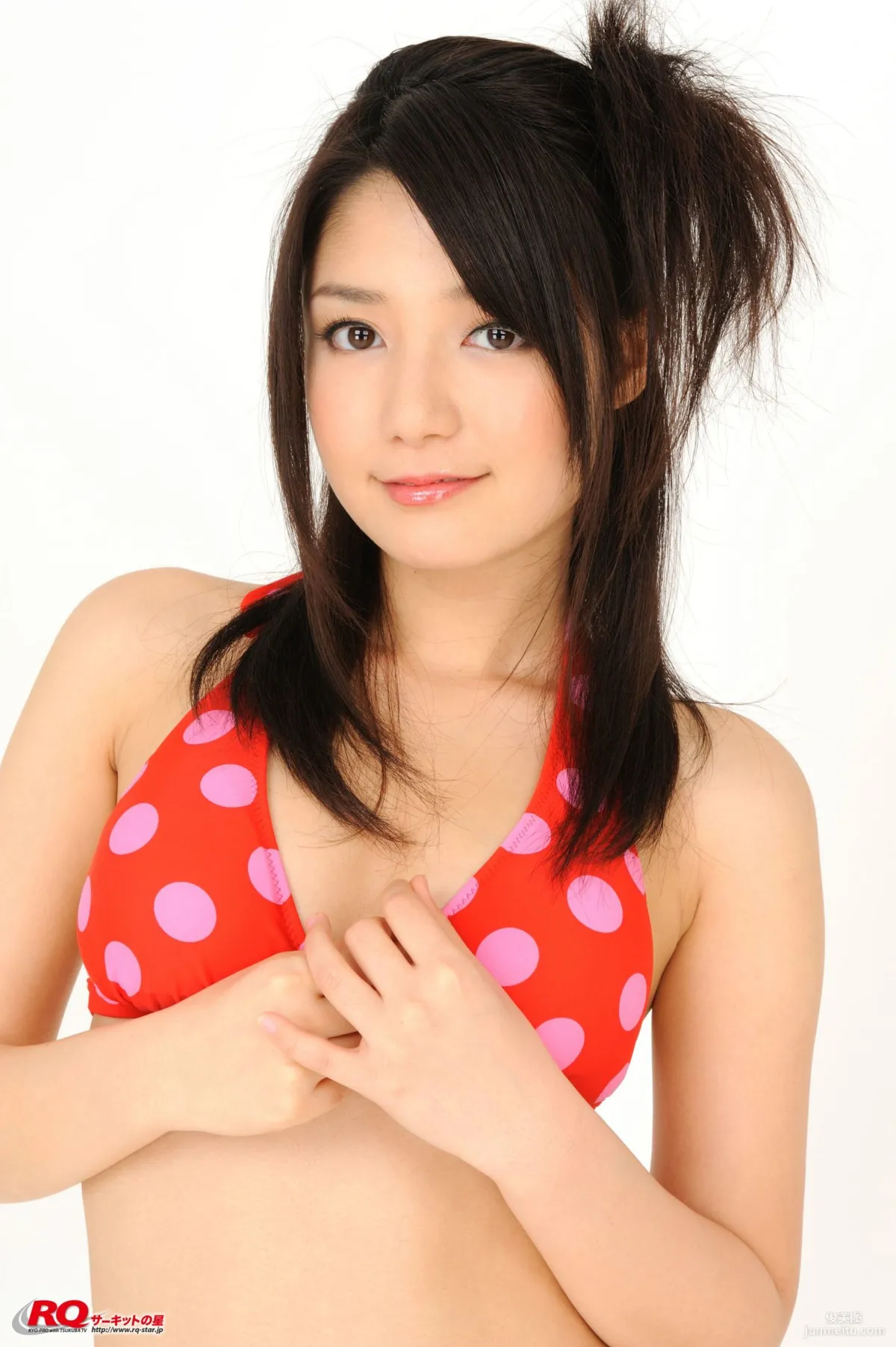 [RQ-STAR] NO.00105 古崎瞳 Swim Suits – Red 泳裝寫真集 16