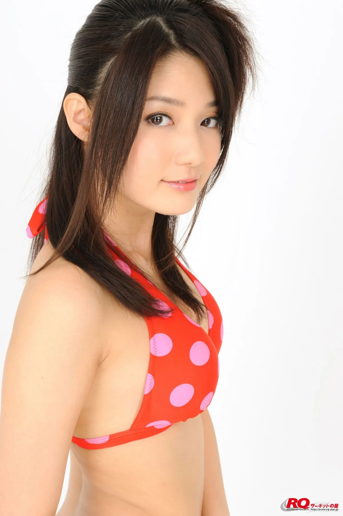 [RQ-STAR] NO.00105 古崎瞳 Swim Suits – Red 泳裝寫真集 34