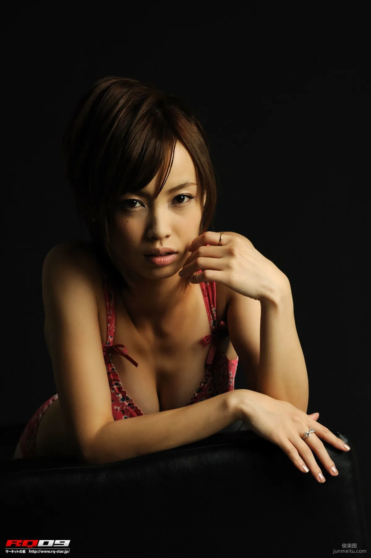 [RQ-STAR] NO.00177 Izumi Morita 森田泉美 Swim Suits 寫真集 106