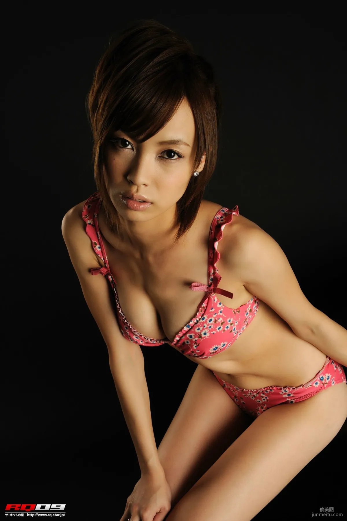 [RQ-STAR] NO.00177 Izumi Morita 森田泉美 Swim Suits 寫真集 64