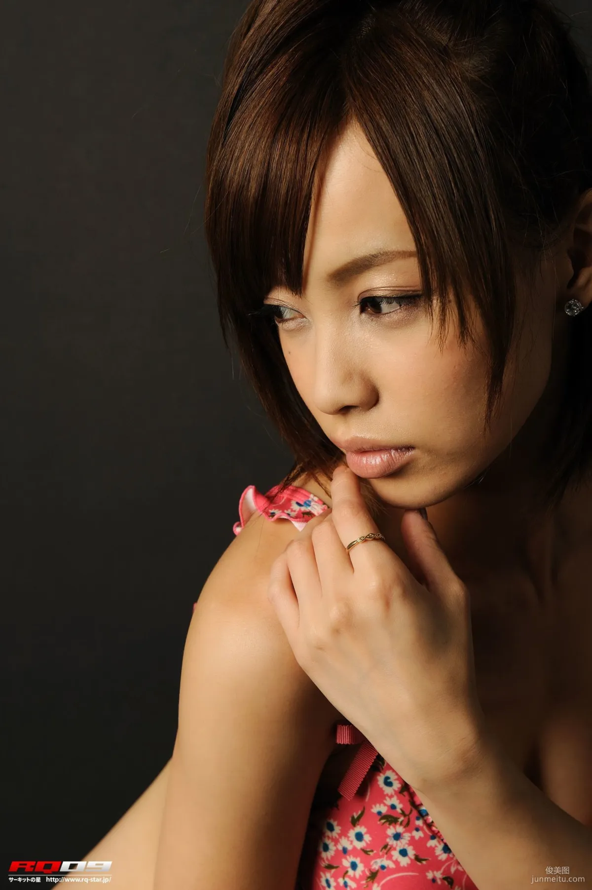 [RQ-STAR] NO.00177 Izumi Morita 森田泉美 Swim Suits 寫真集 43