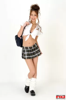 [RQ-STAR] NO.00258 橋本梨華 Micro Mini 校服系列 寫真集