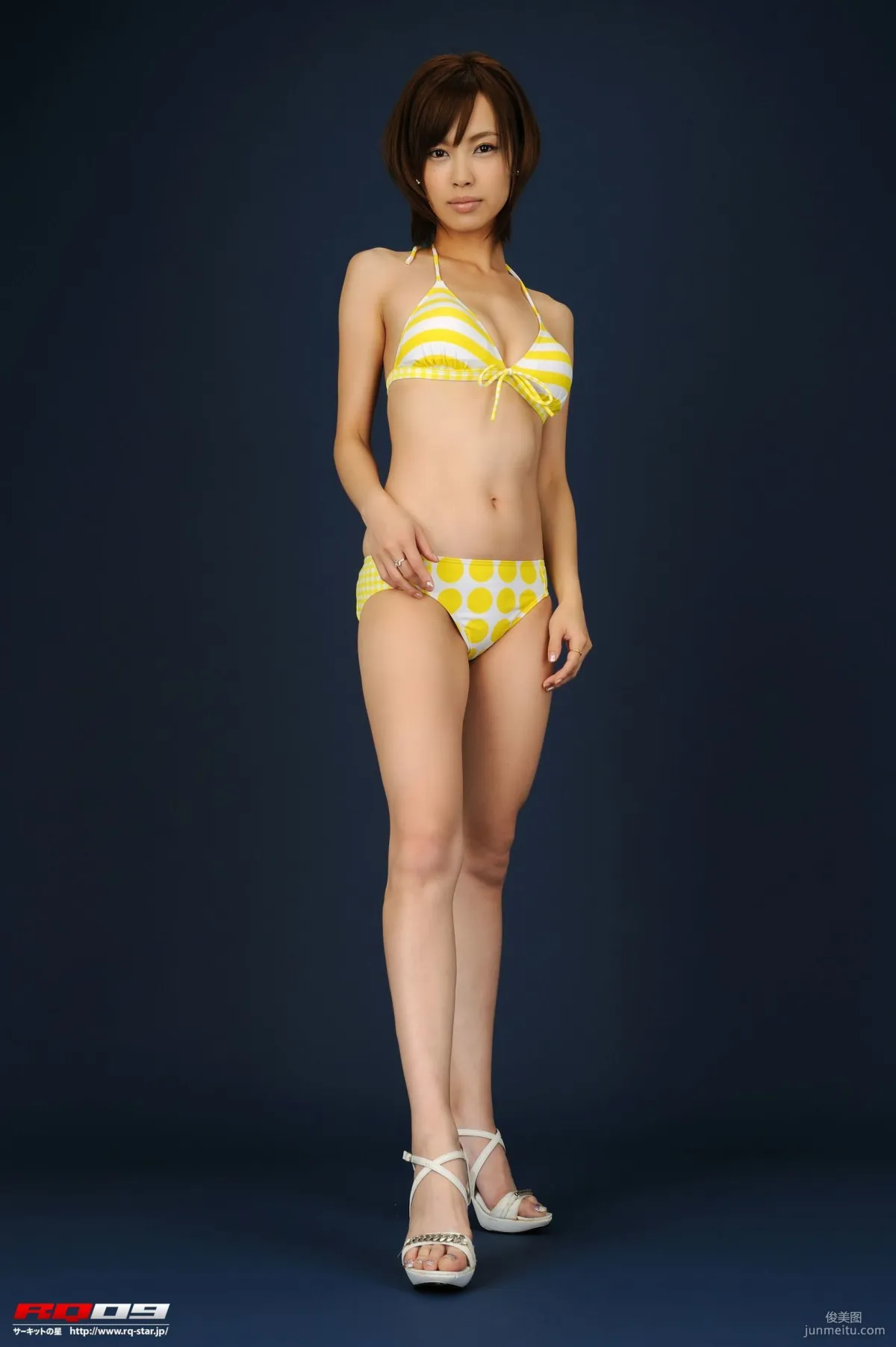 [RQ-STAR] NO.00185 Izumi Morita 森田泉美 Swim Suits 寫真集 11