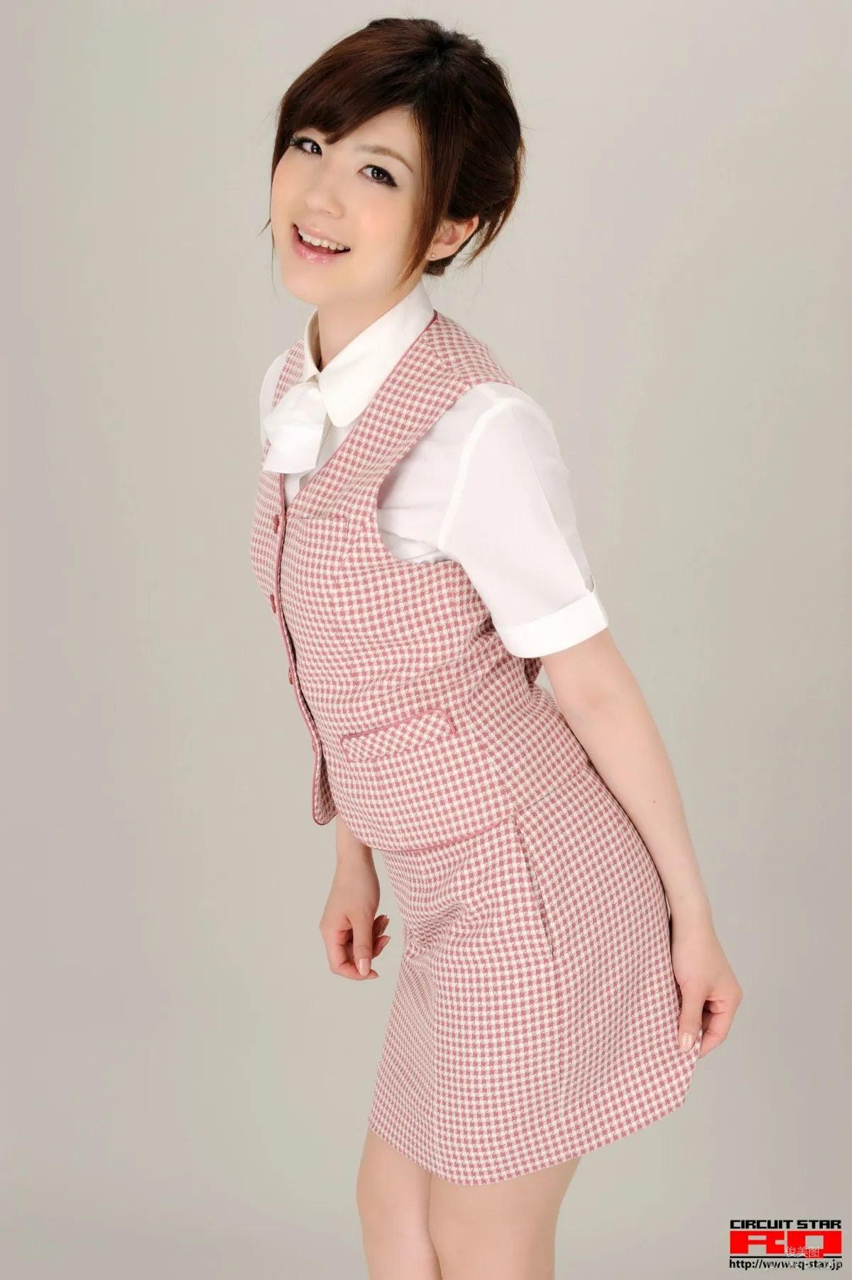 [RQ-STAR] NO.00365 荒木よし穂 Office Lady 辦公室女郎 寫真集 10