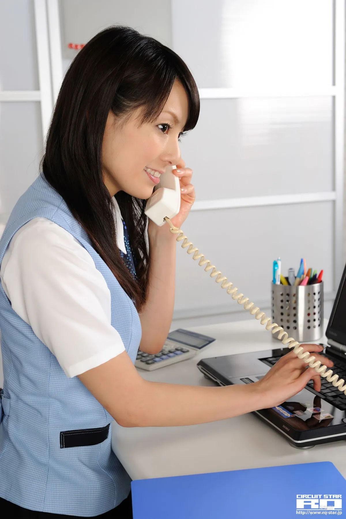 [RQ-STAR] NO.00366 Fumie 章恵 Office Lady 写真集30