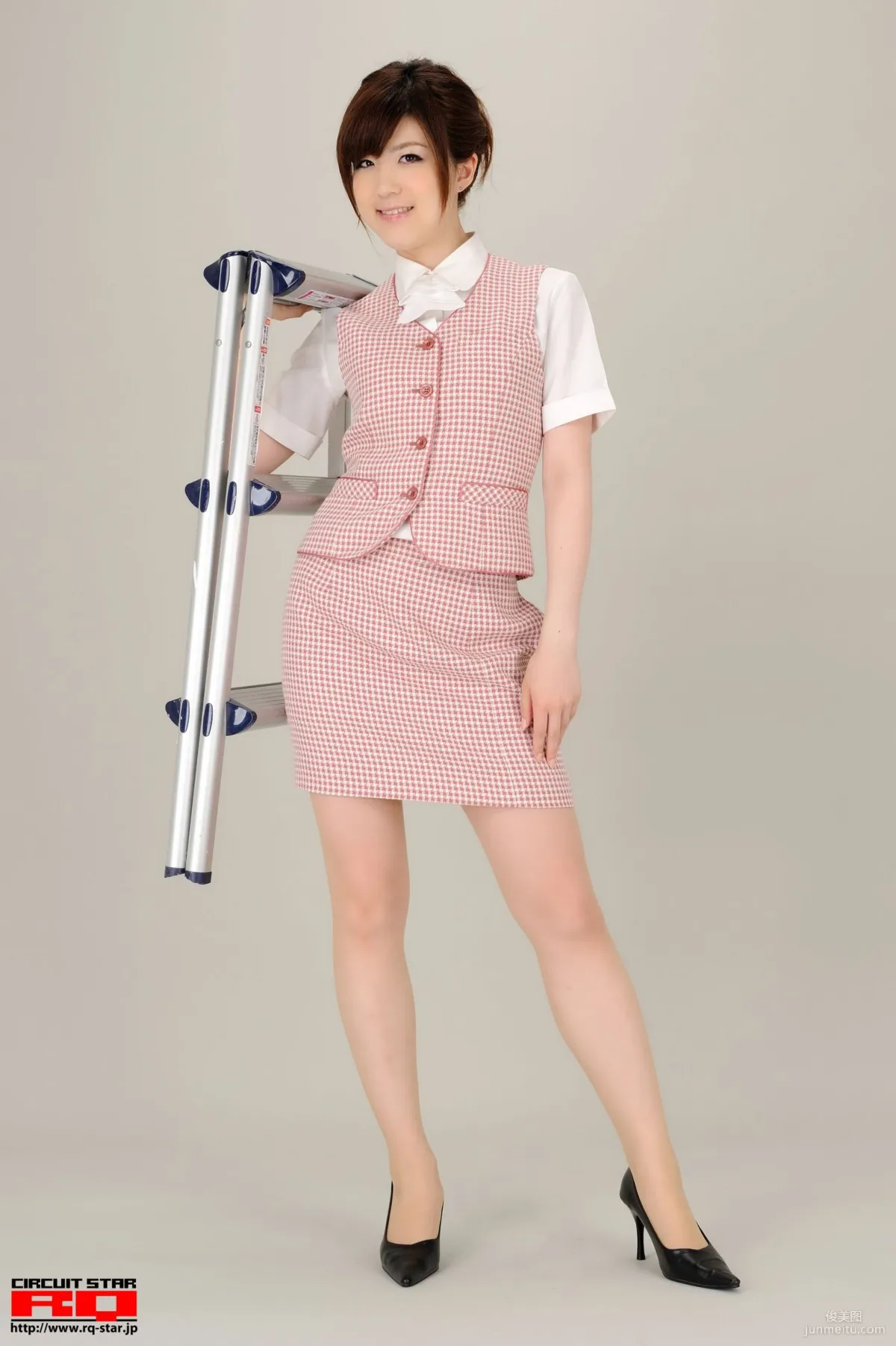 [RQ-STAR] NO.00365 荒木よし穂 Office Lady 辦公室女郎 寫真集 28